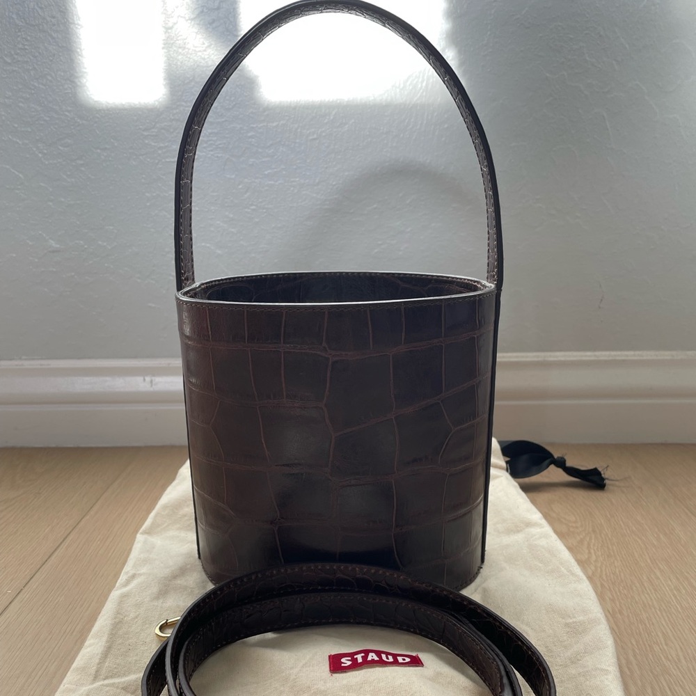 staud bucket bag
